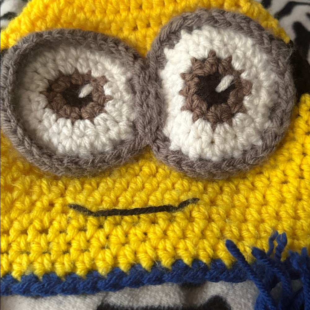crochet minion beanie hat - Picture 2 of 3